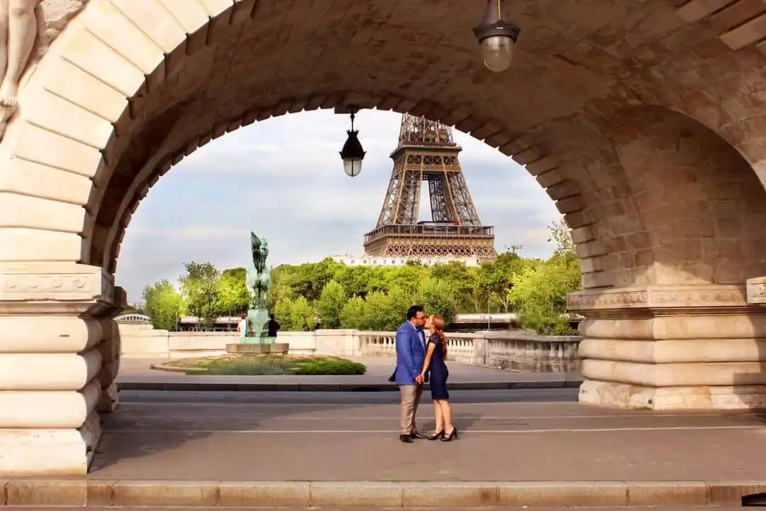 Picture in front of the Eiffel tower.